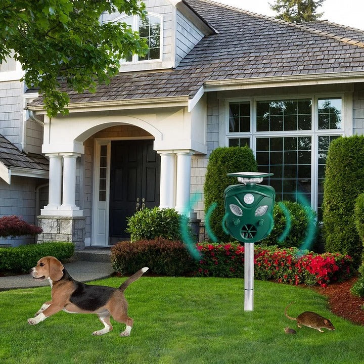 Animal Repeller Solar Ultrasonic 360° Outdoor Motion Sensor Pest Deterrent