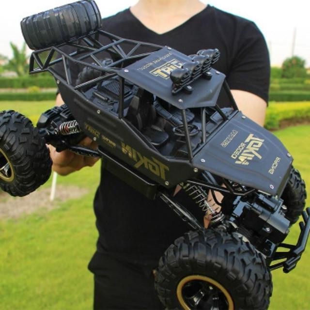 Rock Crawler 4x4 Off-Road Monster Truck With All-Terrain Tires