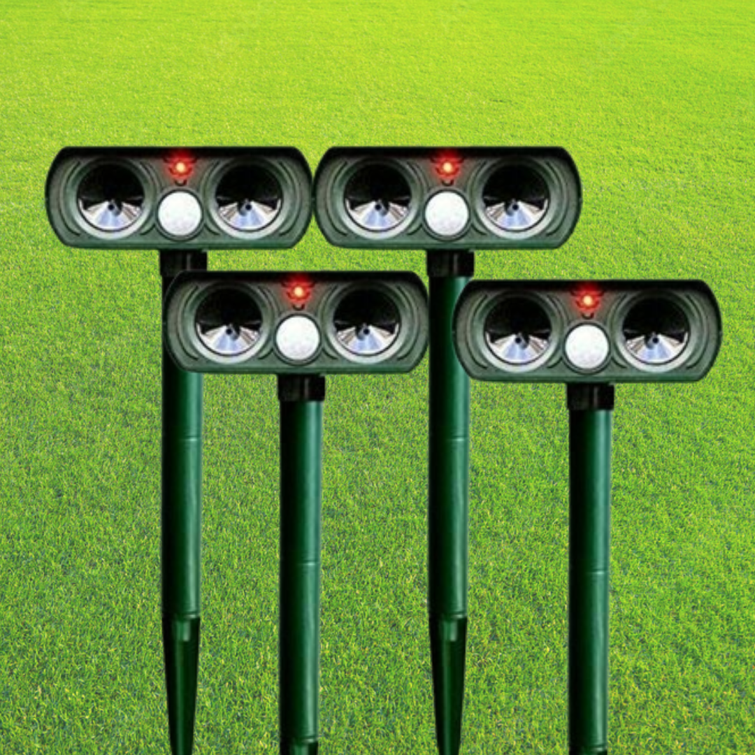 Solar Powered Infrared Animal Pest Repeller For Yard And Garden (1 Repeller)