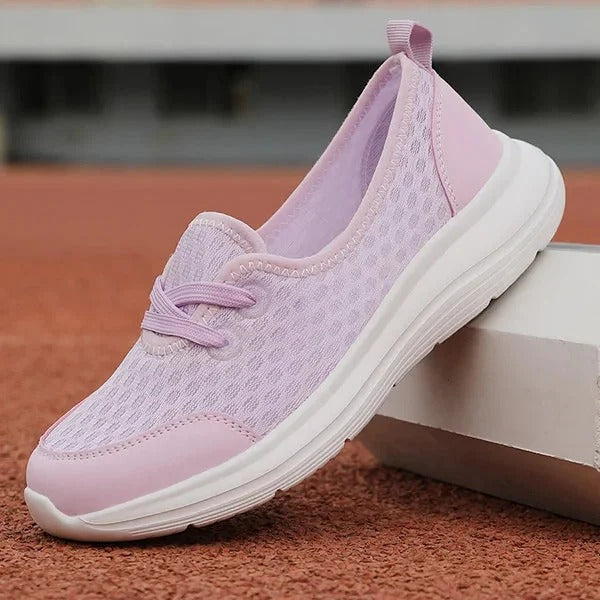 Women's Supportive Walking Shoes With Soft Mesh Upper And Cushioned Sole