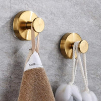 Suction Cup Wall Hooks With Twist-Lock Mechanism For Damage-Free Hanging