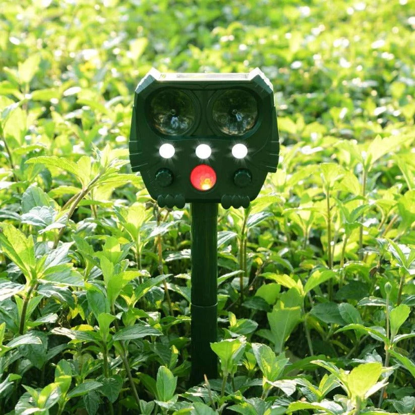 Ultrasonic Cat Repellent Sonar Deterrent For Foxes, Rats, Squirrels, Dogs